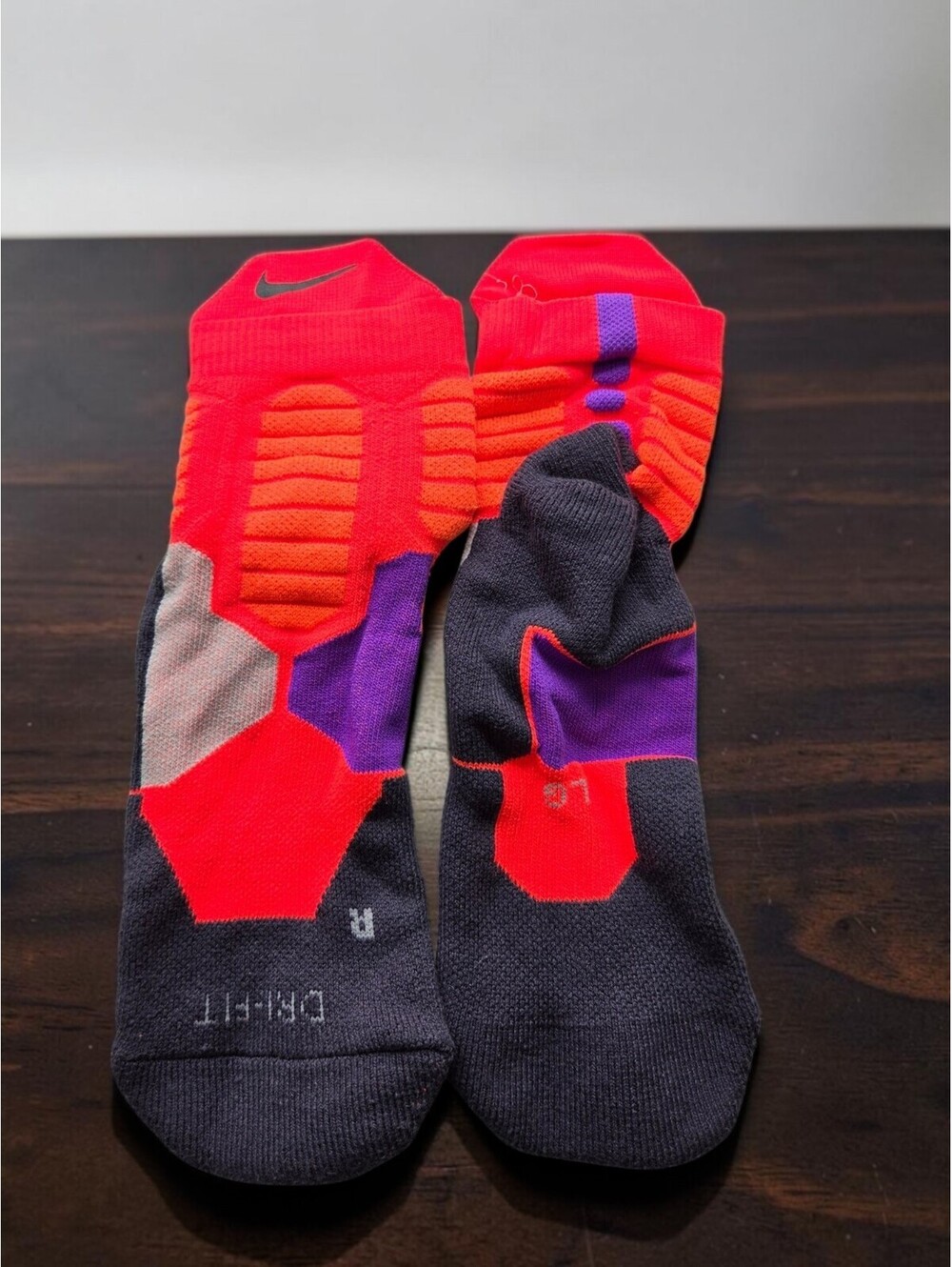 Nike Hyper Elite Cushioned Basketball Crew Socks Red Purple Size L
